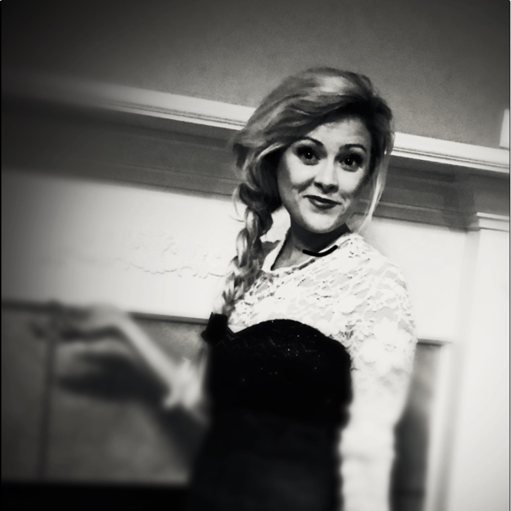 Meet your Posher, Whitney